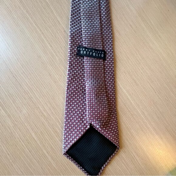 💕2/$30💕Perry Ellis Portfolio 100% Silk Red/Silver/Cream Rectangle PatternTie - Picture 7 of 8